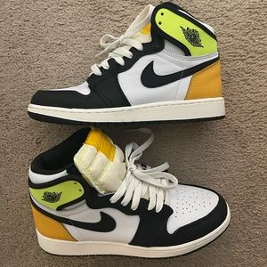 Air Jordan 1 Retro High OG ‘Volt Gold’